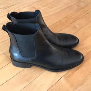 Eram Black Leather Chelsea Boot size EU40 - US10